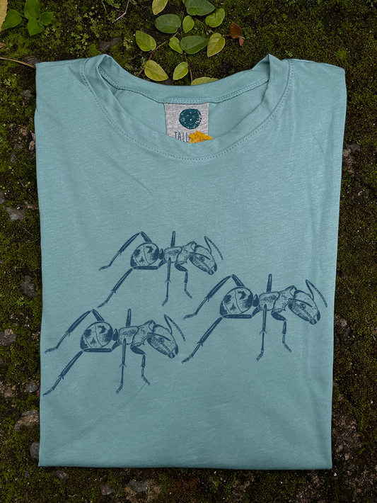 Camiseta Hormiga carpintera bronceada • Clásica • Adulto