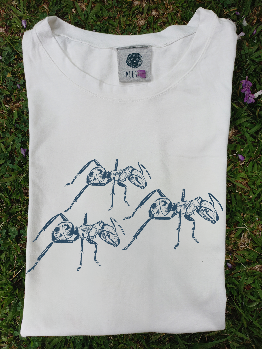 Camiseta Hormiga carpintera bronceada • Clásica • Adulto