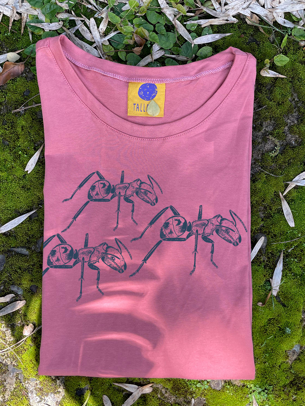 Camiseta Hormiga carpintera bronceada • Clásica • Adulto