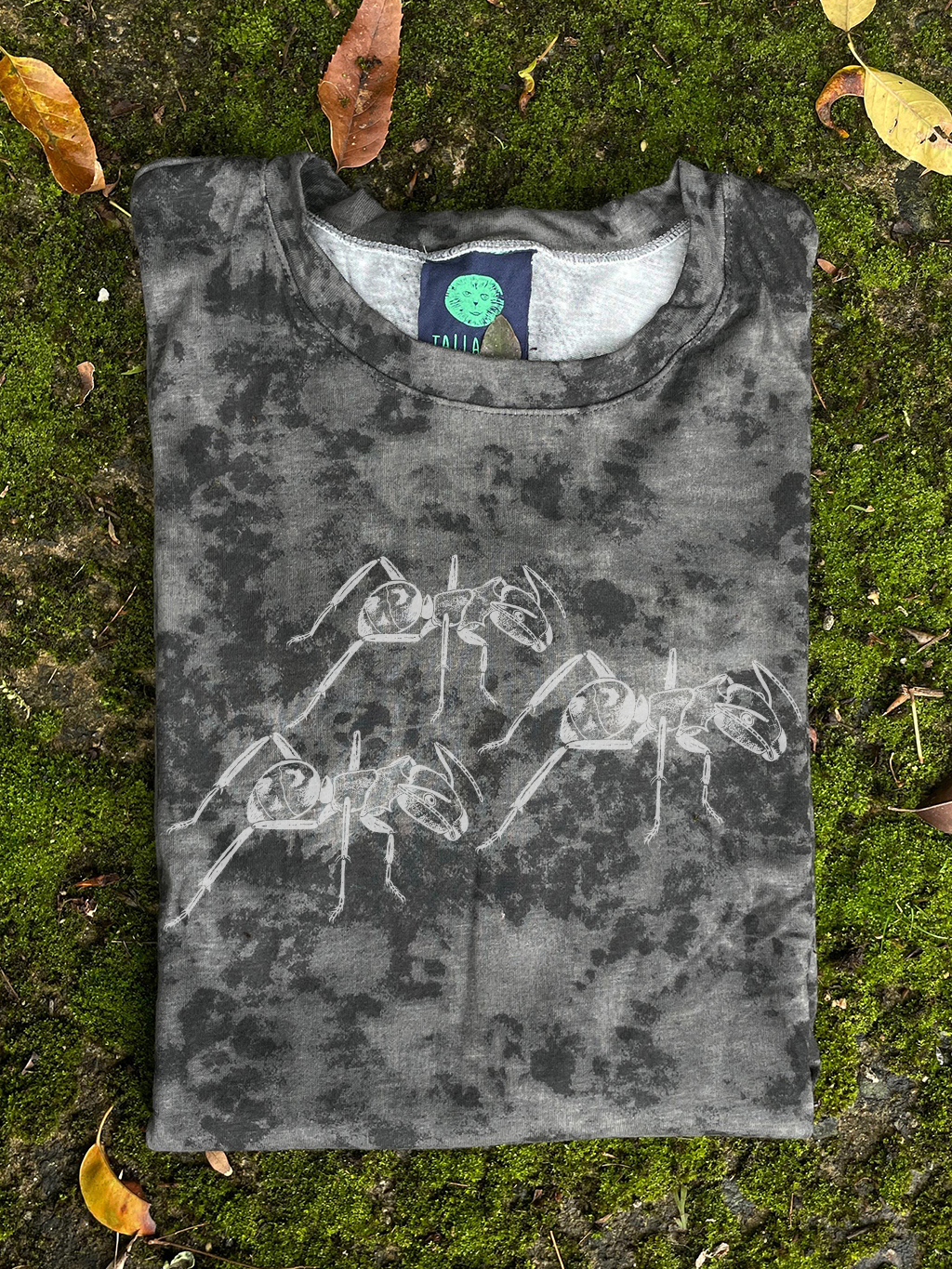 Camiseta Hormiga carpintera bronceada • Clásica • Adulto