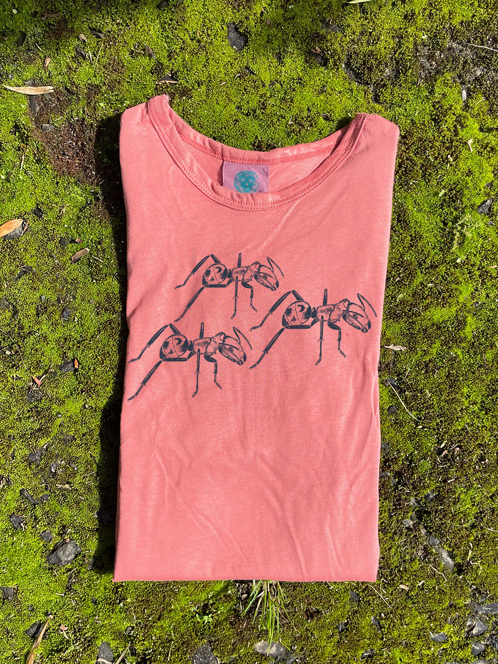 Camiseta Hormiga carpintera bronceada • Infantil