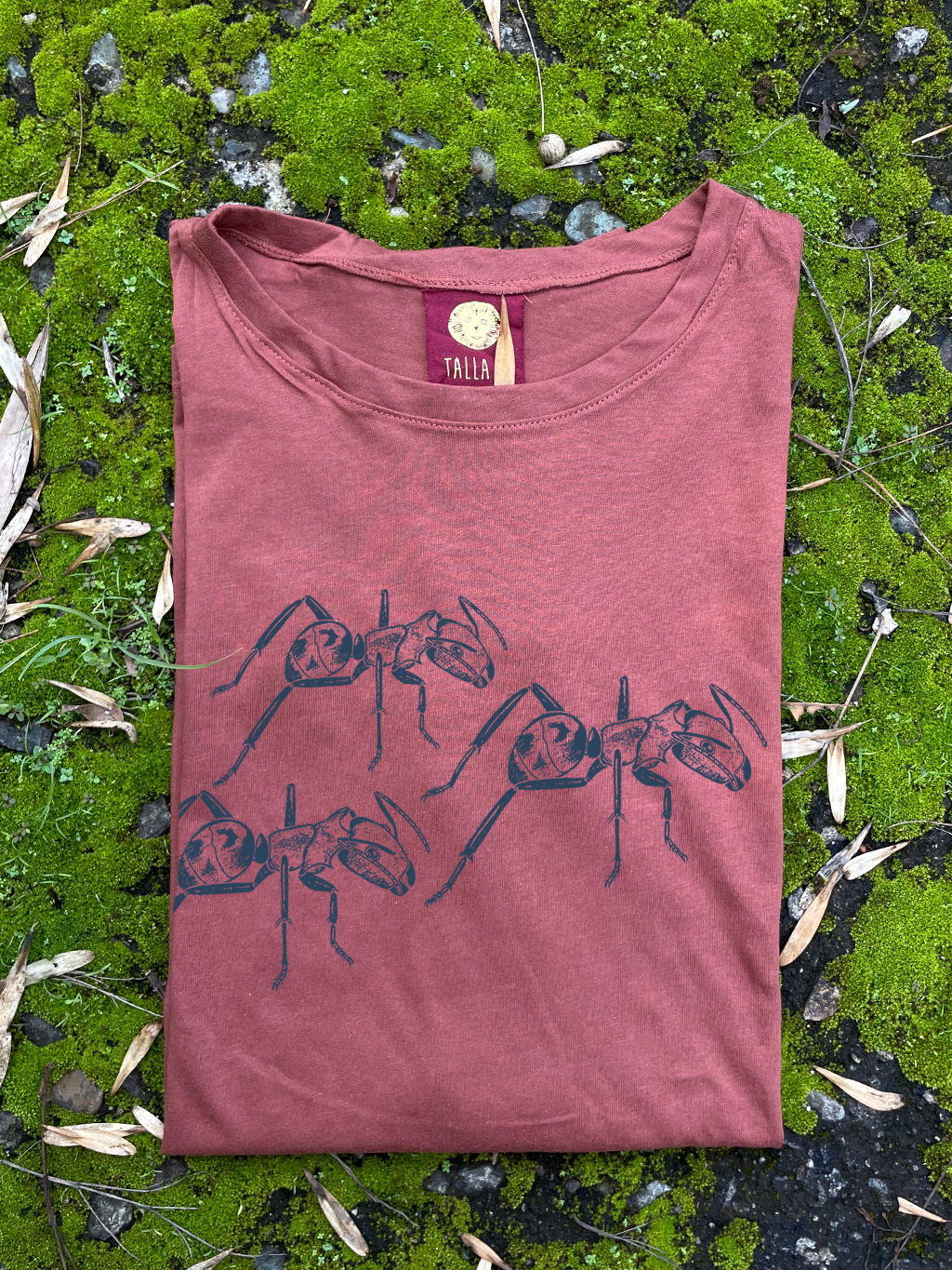 Camiseta Hormiga carpintera bronceada • Clásica • Adulto
