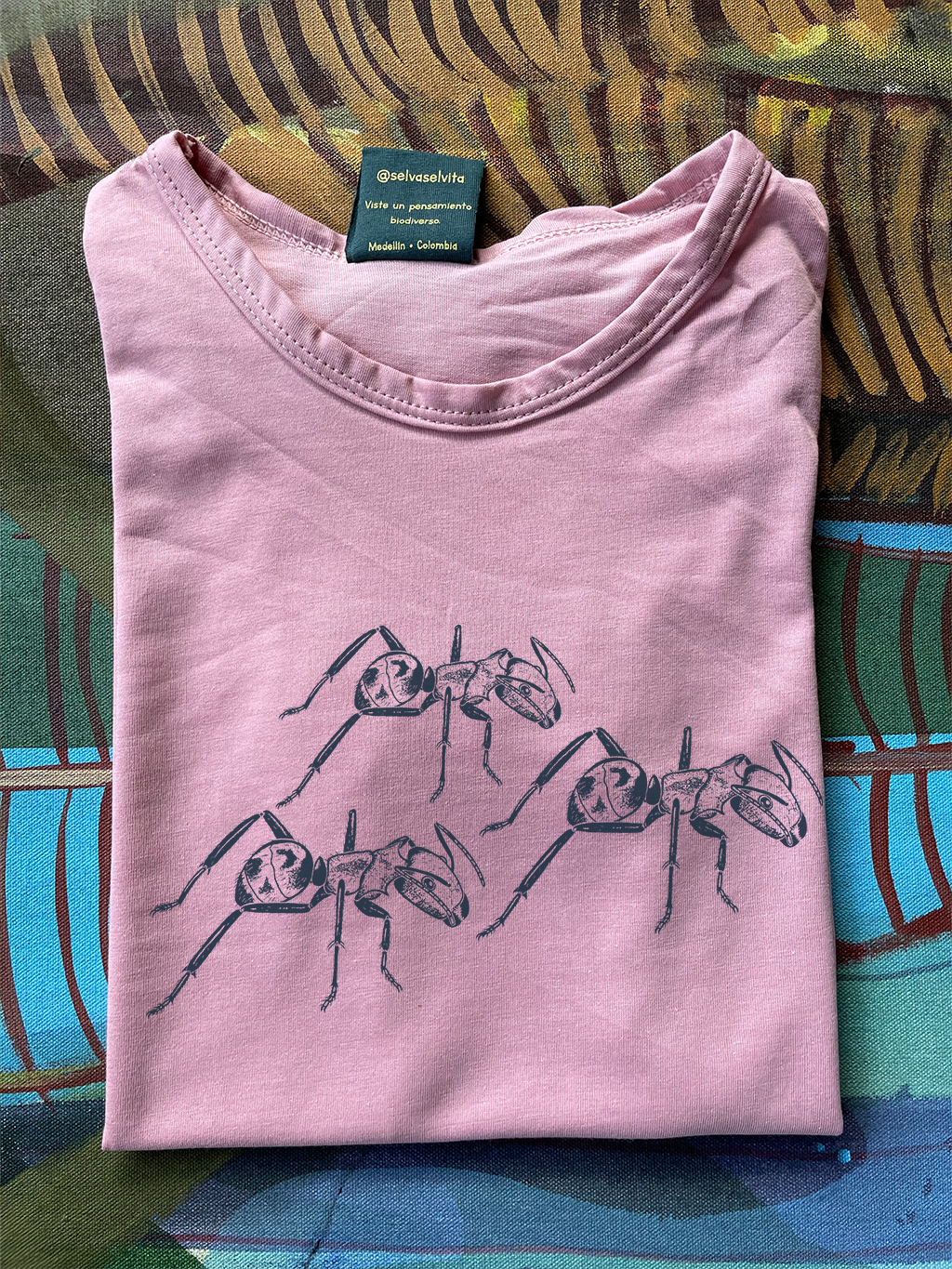Camiseta Hormiga carpintera bronceada • Infantil