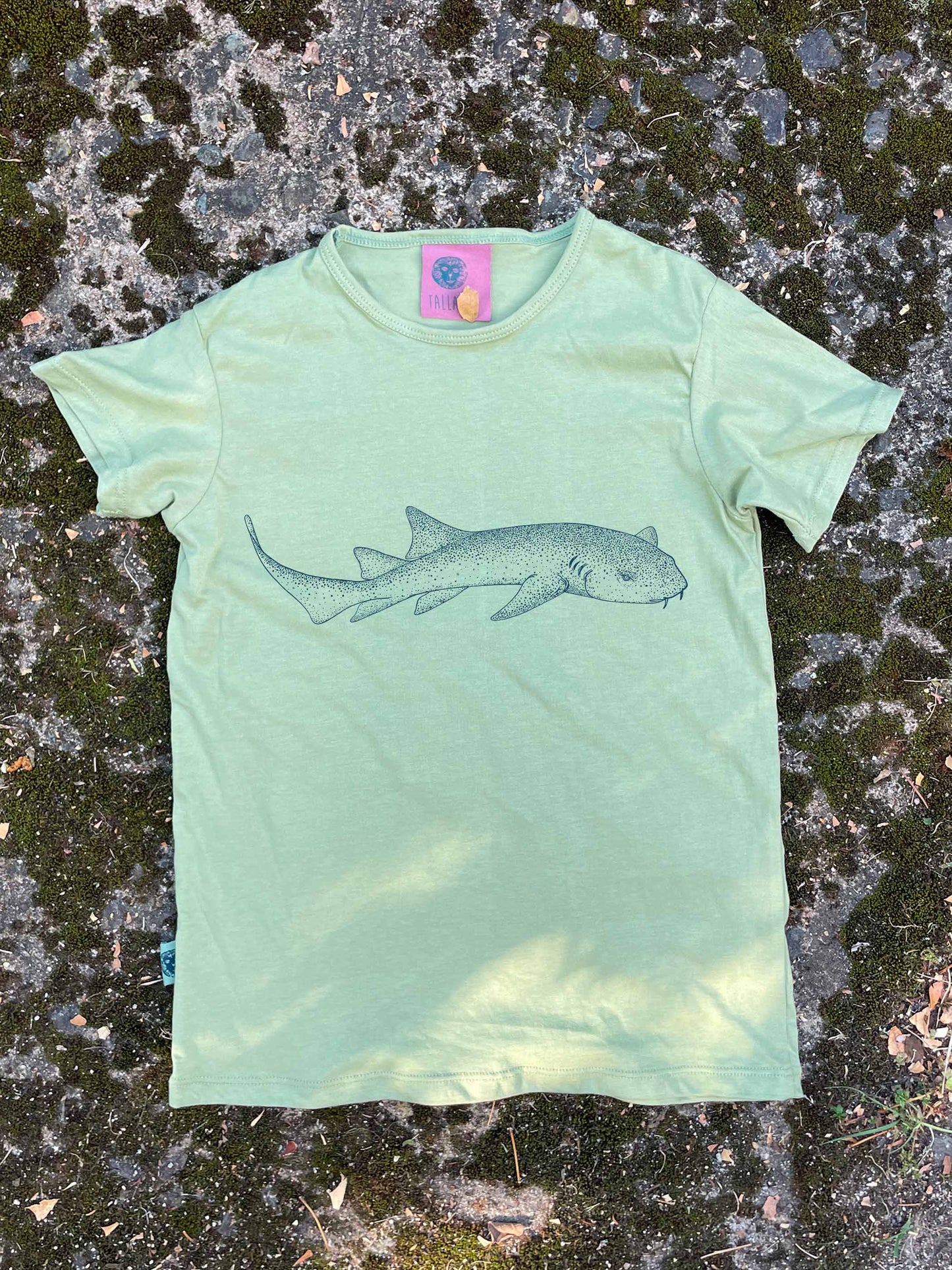 Camiseta Tiburón nodriza • Infantil • Talla 6 a talla 16