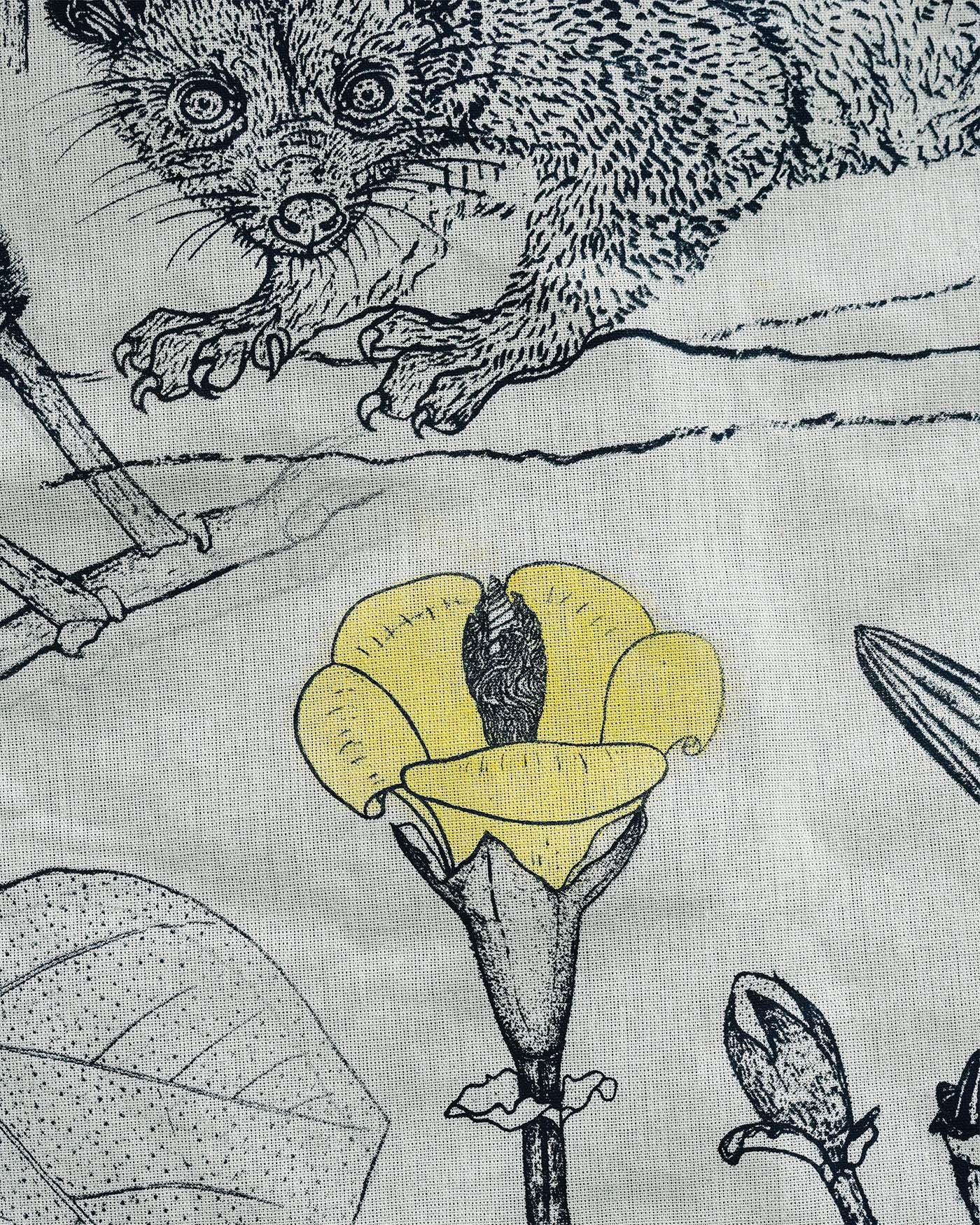 Afiche textil Perro de Monte • 75 x 52 cm • Serigrafía y pintura a mano