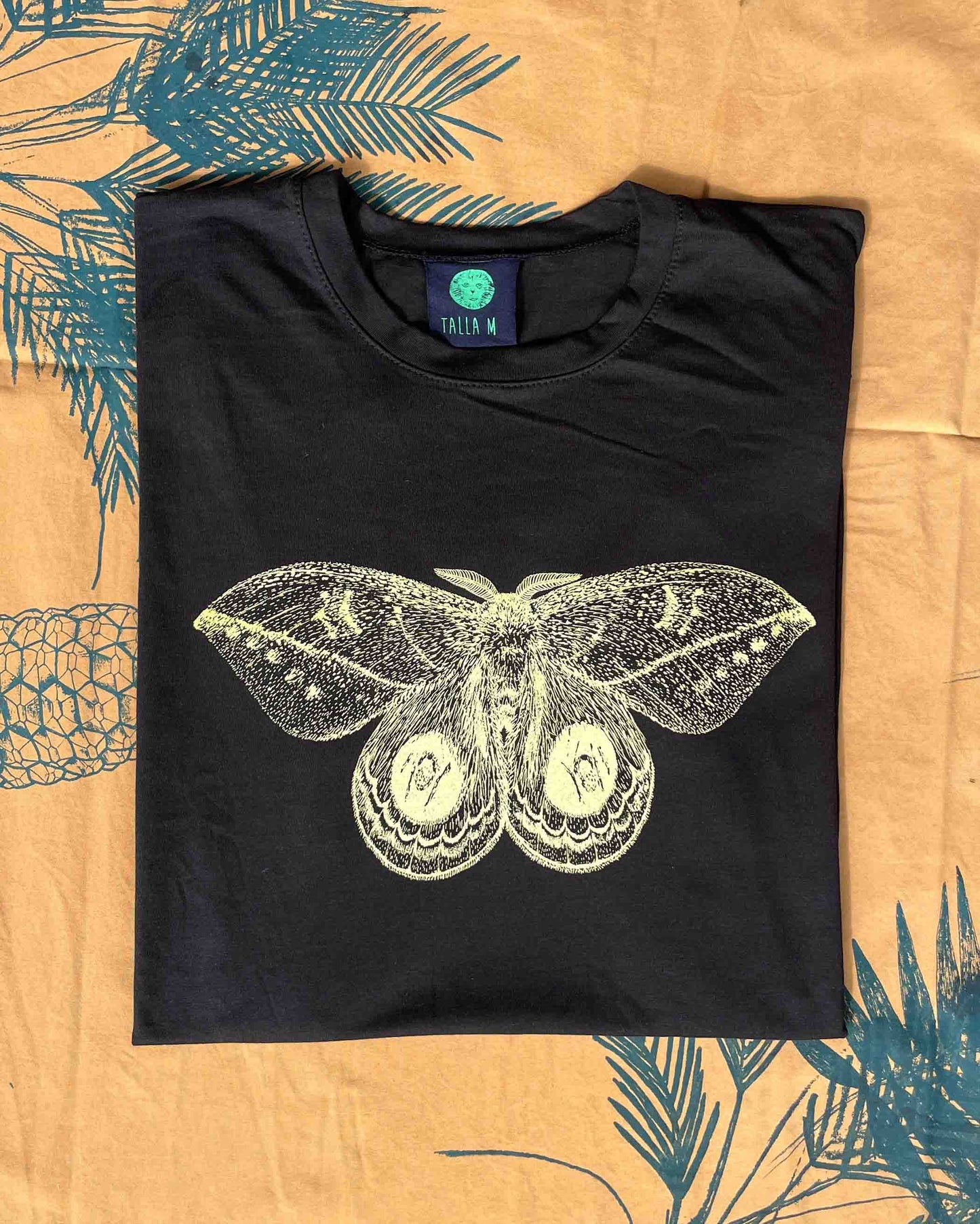 Camiseta Polilla ojos de venado • Clásica • Adulto