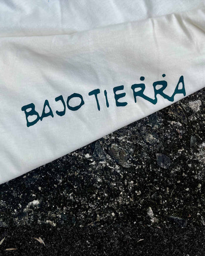 Camiseta Bajo Tierra - Opilión • Clásica • Adulto