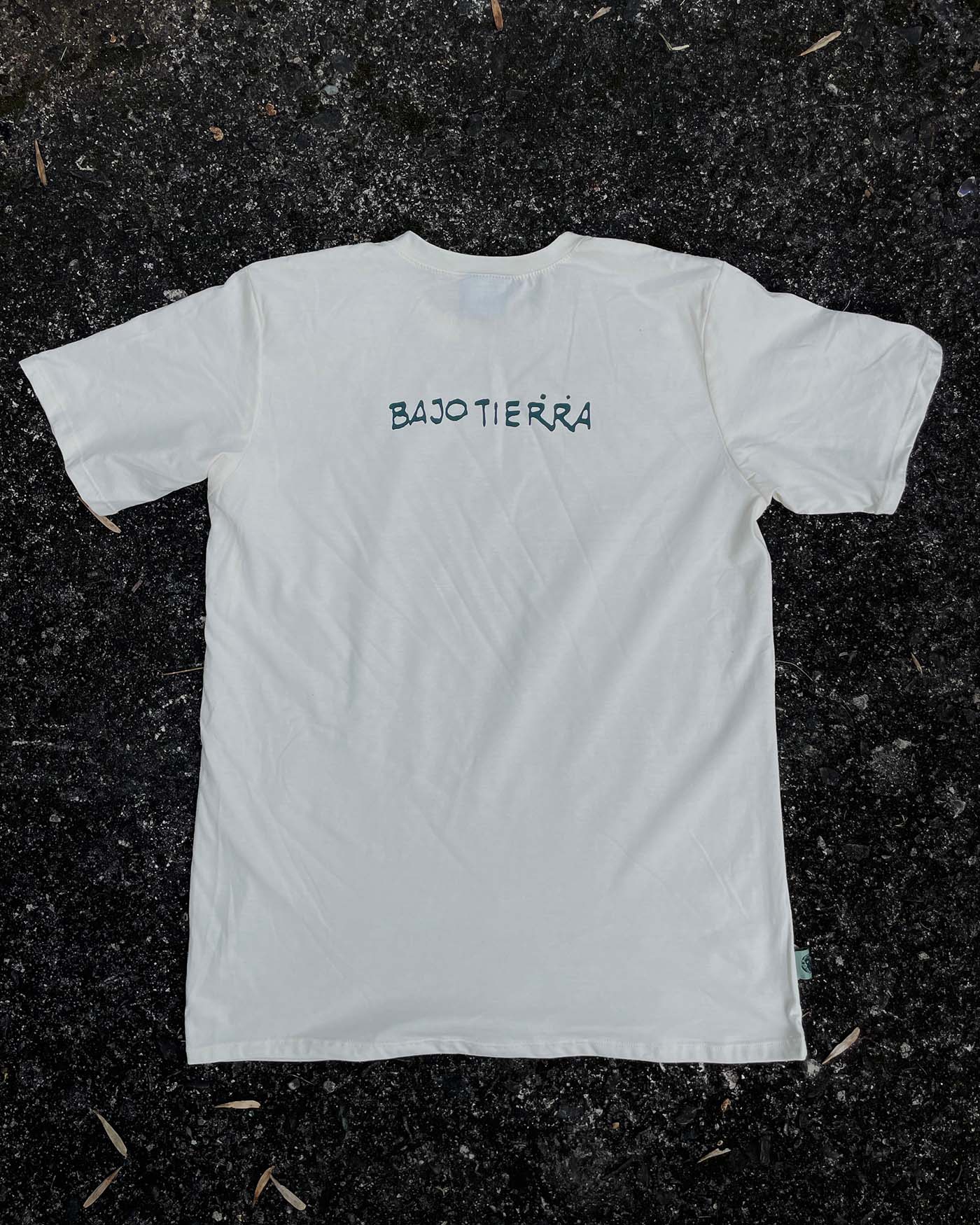 Camiseta Bajo Tierra - Opilión • Clásica • Adulto