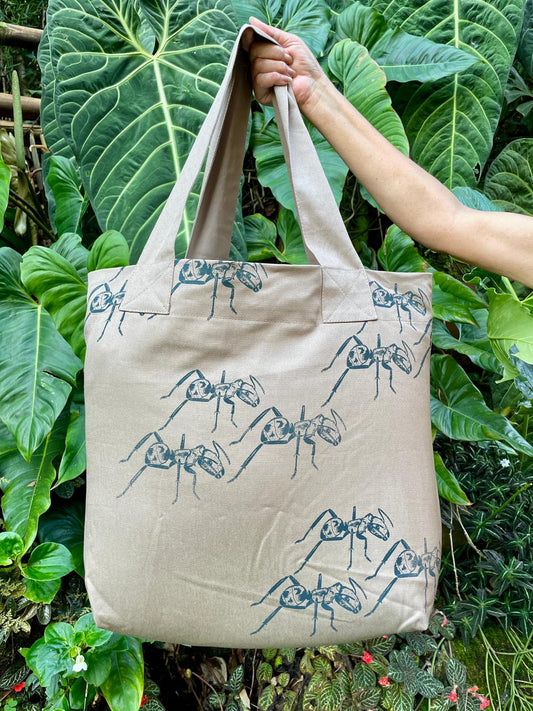 Bolsa de tela • Hormiga carpintera bronceada