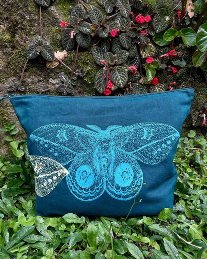 Cartuchera grande • Polilla ojos de venado