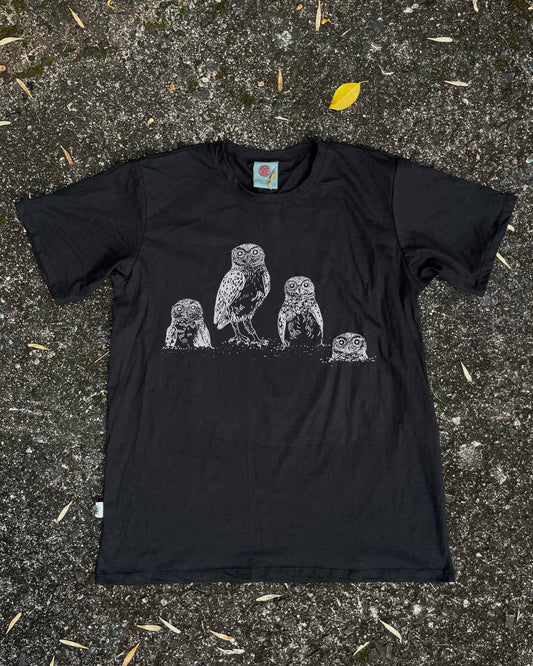 Camiseta Bajo Tierra - Mochuelo de madriguera • Clásica • Adulto