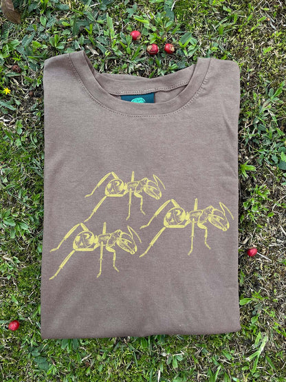 Camiseta Hormiga carpintera bronceada • Clásica • Adulto