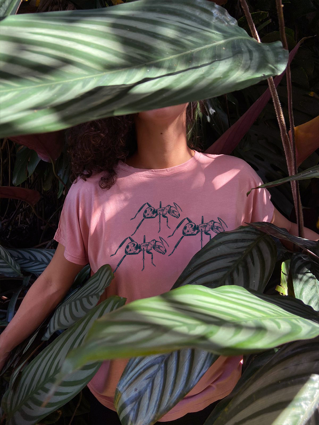 Camiseta Hormiga carpintera bronceada • Brisa • Vaporosas adultos