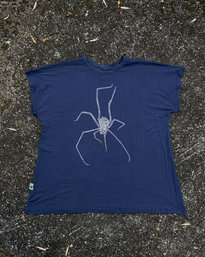 Camiseta Bajo Tierra - Opilión • Larga brisa • Vaporosas adultos