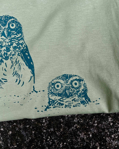 Camiseta Bajo Tierra - Mochuelo de madriguera • Clásica • Adulto