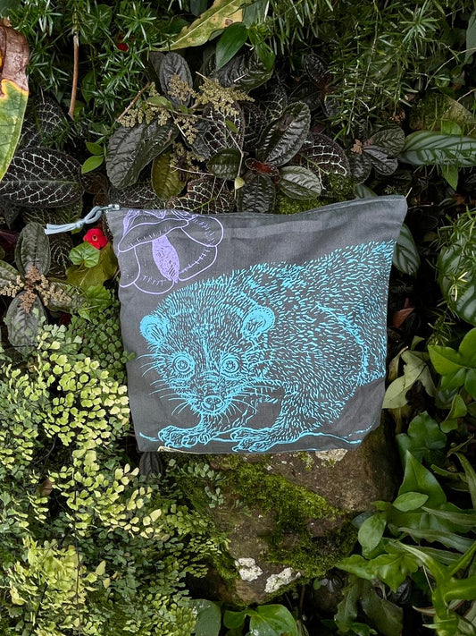 Cartuchera pequeña • Selviflora - Perro de monte y balso