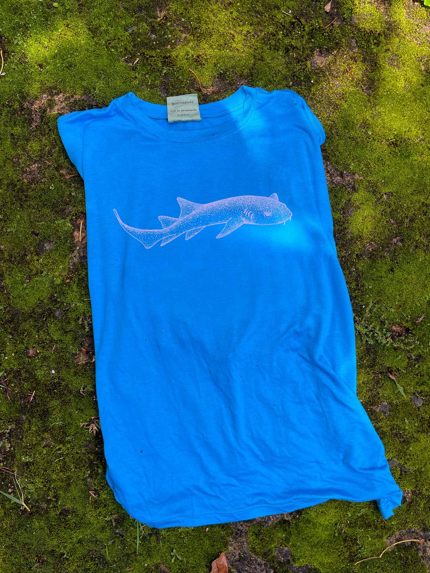 Camiseta Tiburón nodriza • Larga Brisa • Vaporosas adultos