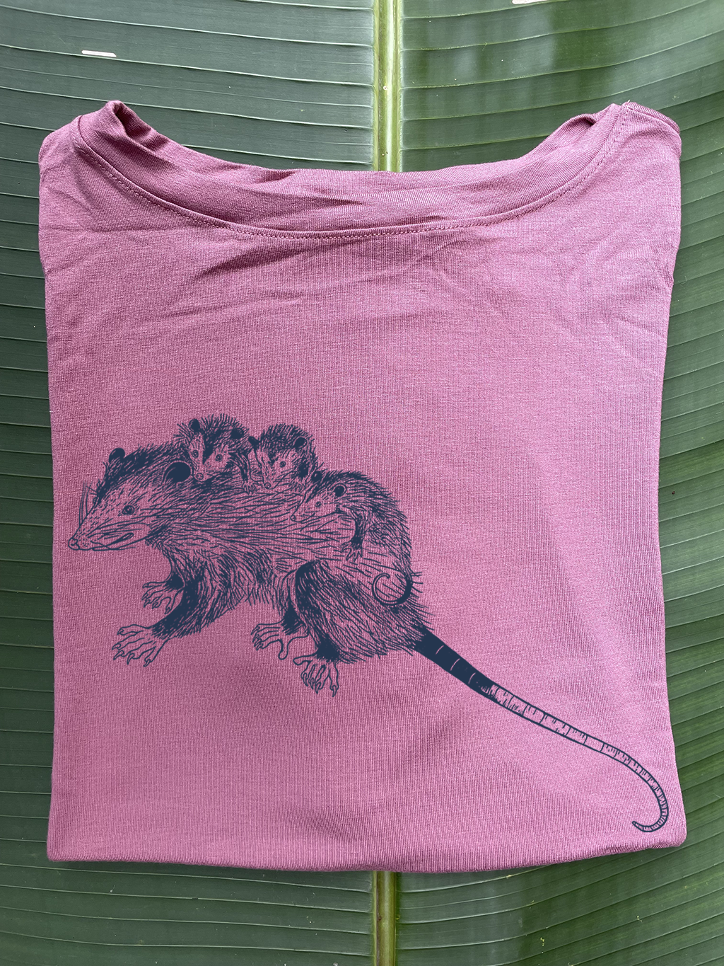 Camiseta Chucha o Zarigüeya • Larga Brisa • Vaporosas adultos
